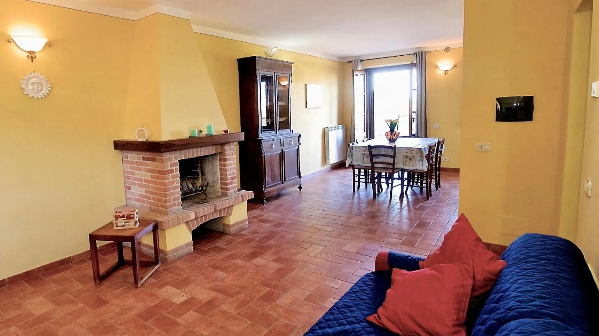 Agriturismo Caliano Asciano Çiftlik konaklama